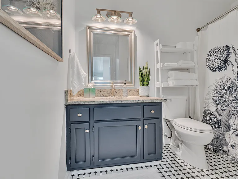 213 Landwood Ave — Photo 13