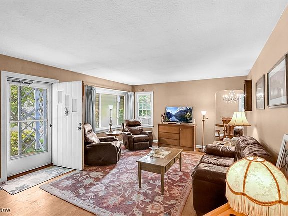 4th image of 1941 Fisher Dr