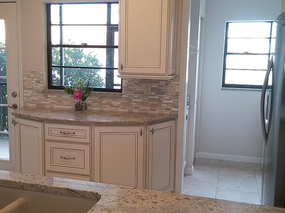 2nd image of 2531 Bayshore Gardens Pkwy ##26