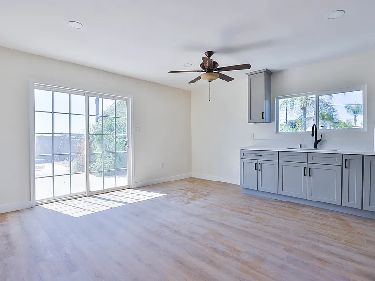 4132 Lynd Ave #C — Photo 7