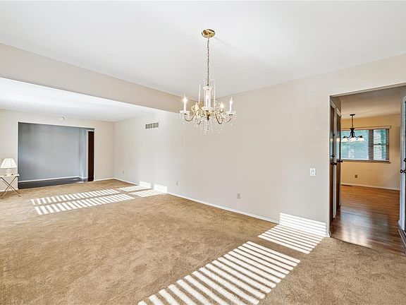 5th image of 151 Petite Royale Ct
