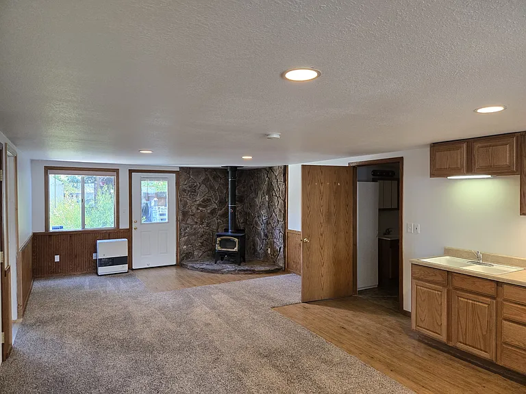 21388 Kristin Ct — Photo 4