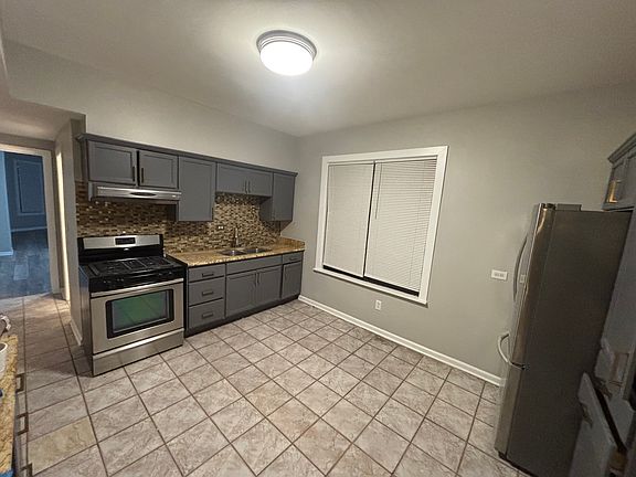 2nd image of 4312 N Albany Ave Floor 2