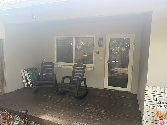 3rd image of 1591 NE 45th St #1593