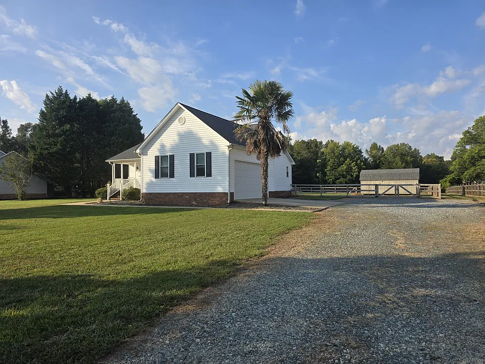 2216 Wayne White Rd