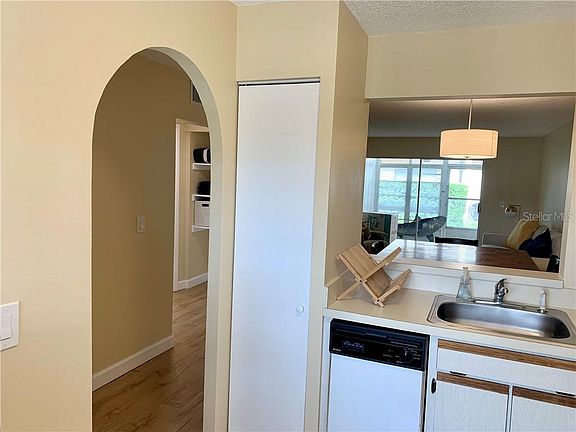 5th image of 13911 Mission Oaks Blvd