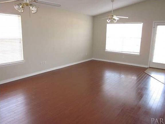 2nd image of 3352 Village Green Dr