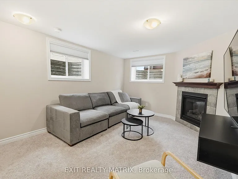 23 Duncanville St — Photo 30
