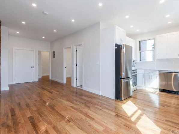 104-44 42nd Ave, Corona, NY 11368