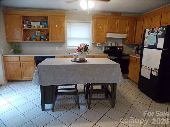 5th image of 4268 Hartland Rd
