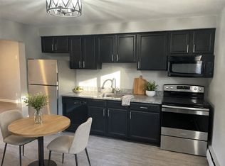 649 Maple Rd, Clawson, MI 48017