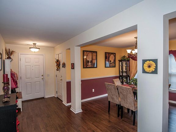 3rd image of 109 McGrady Dr