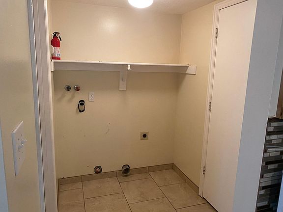 5th image of 3927 W Rockwood Way APT H