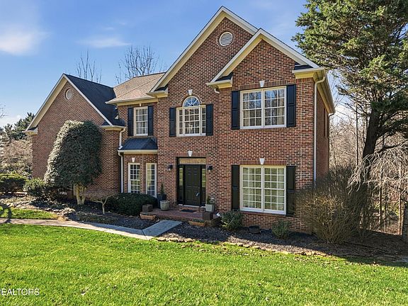 2nd image of 705 Valley Hill Ln