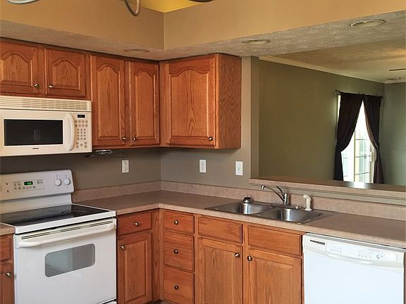 3rd image of 4249 Shadwell Dr