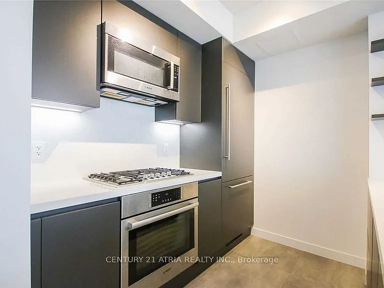 9 Spadina Ave #618 — Photo 9