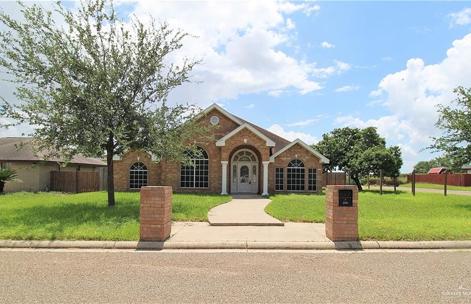 1st image of 300 Whitewing Dr