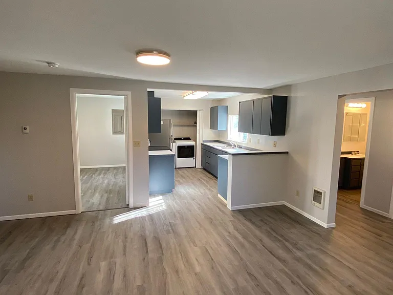506 N Sampson St — Photo 1