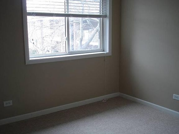 4th image of 1106 Mercury Dr Unit 2C