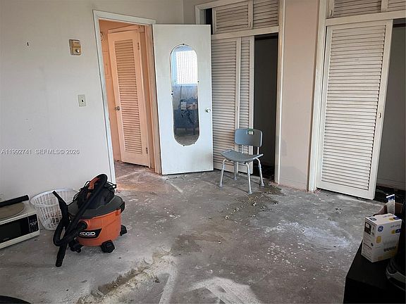 5th image of 1012 SW 11th St APT 9N