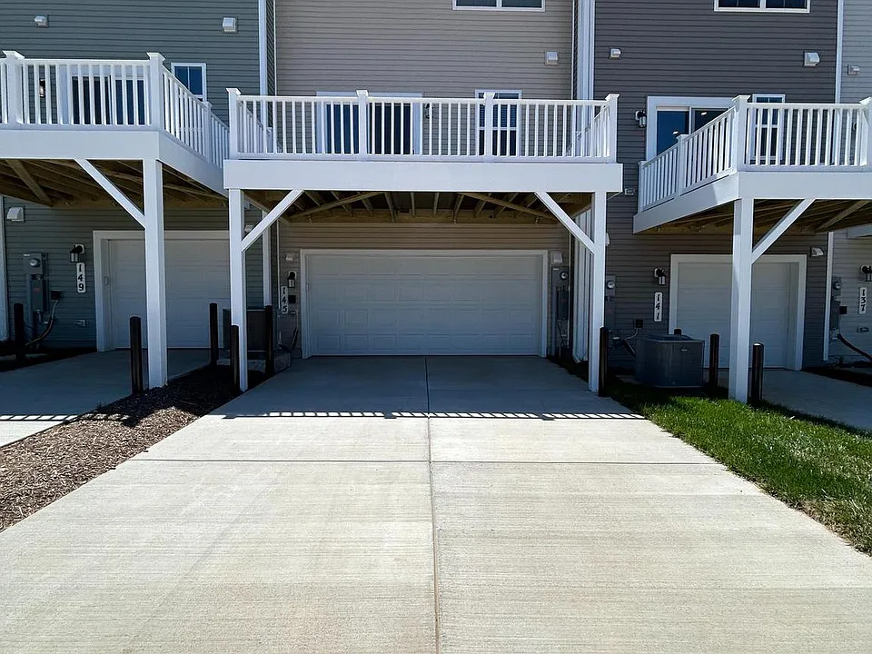 71 Swan Field Ave