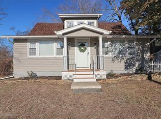 42 Wave St, Beachwood, NJ 08722