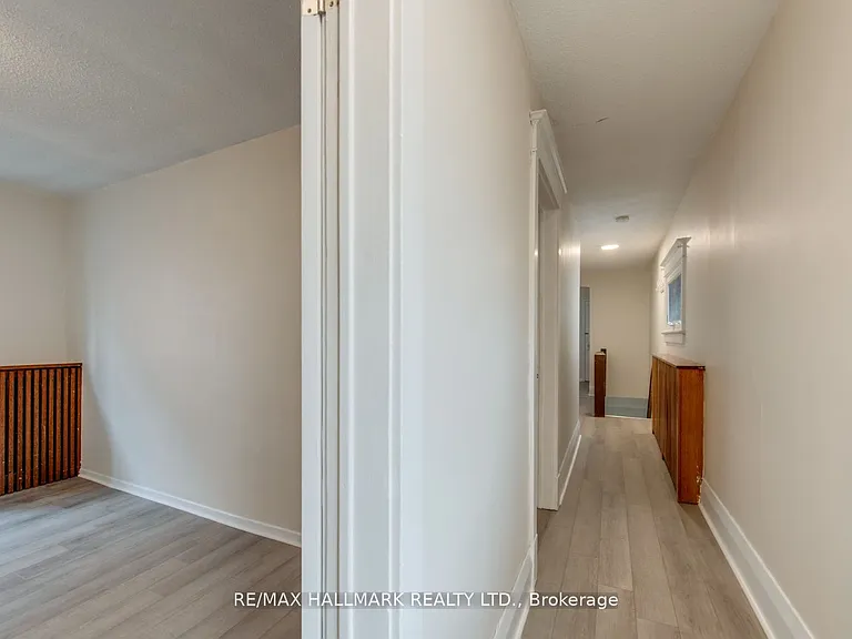 576 Ossington Ave S #2 — Photo 20