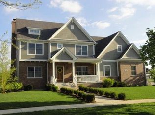 790 Evergreen Ln, Sugar Grove, IL 60554