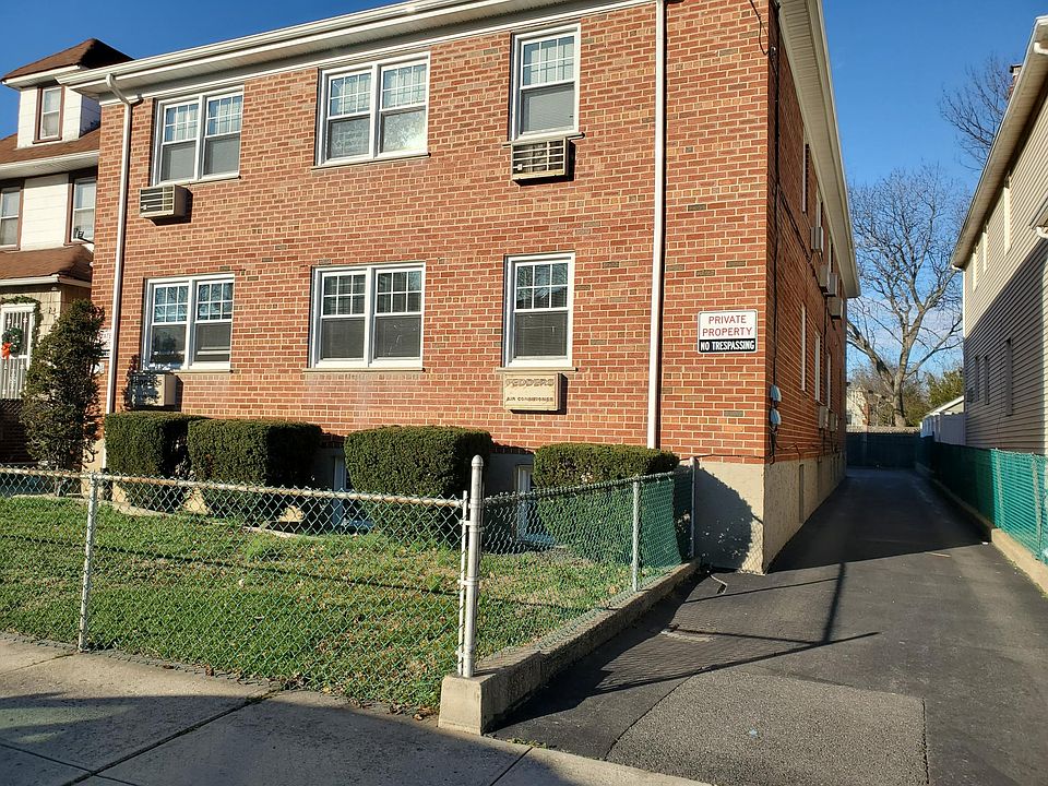 1st image of 901 College Point Blvd #2