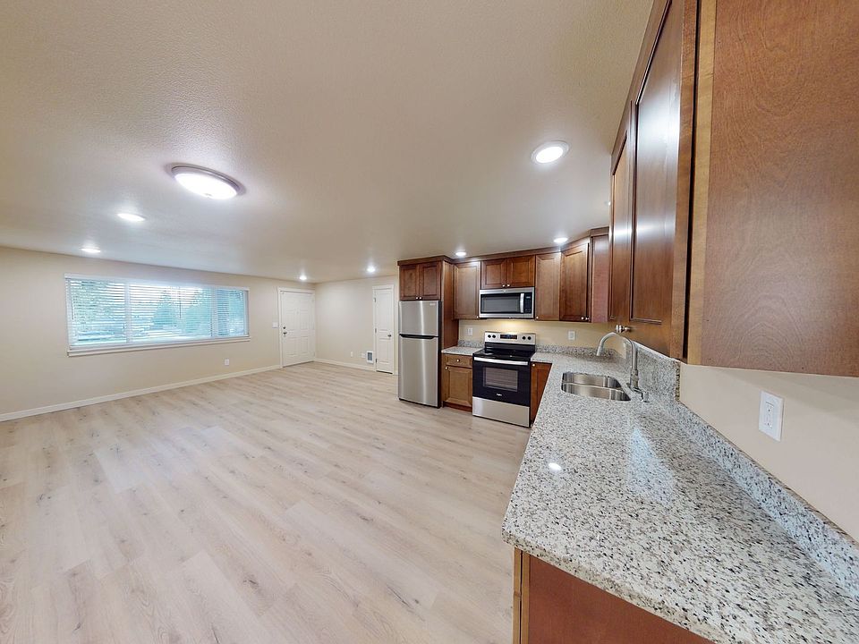1st image of 16026-16028 16th Ave S