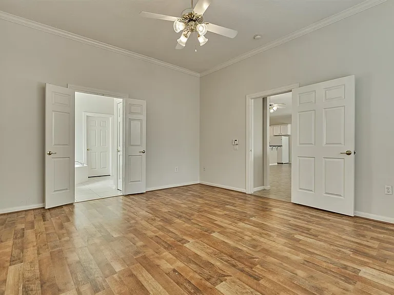 118 Robindale Cir — Photo 14