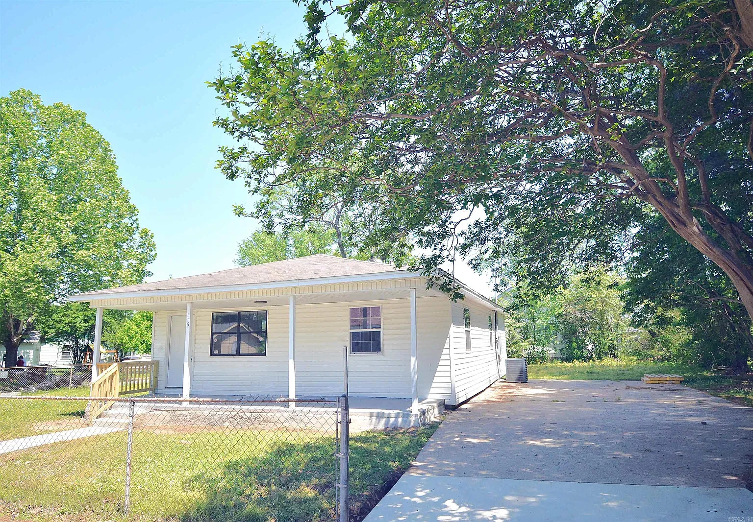 3 bed, 1026 sqft, $1,250 — Photo 3