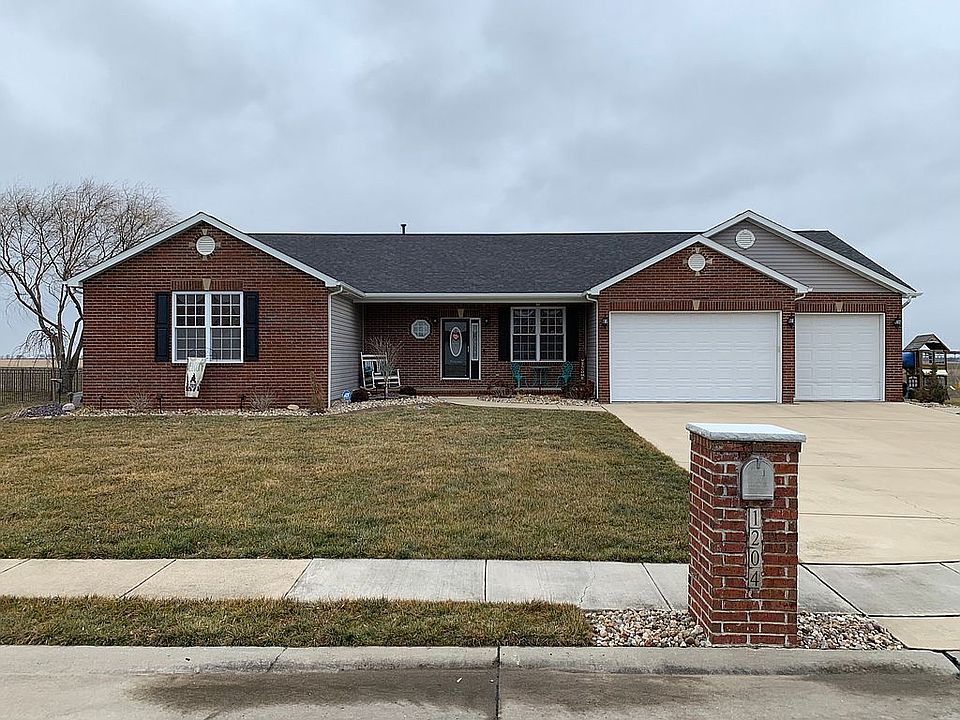 1st image of 1204 Corinne Ln