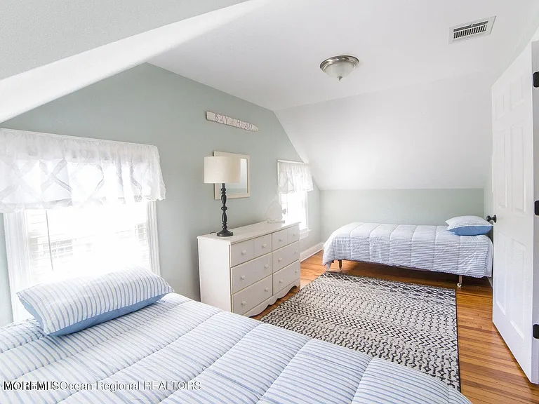 413 Main Ave — Photo 10