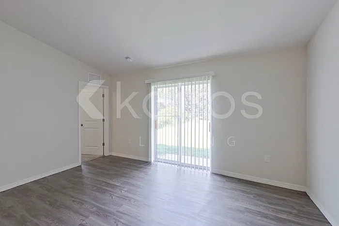 2 bed, 2.0 bath, 1120 sqft, $1,425 — Photo 3