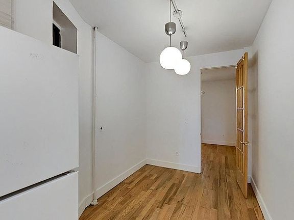 5th image of 380 S 3rd St #3B