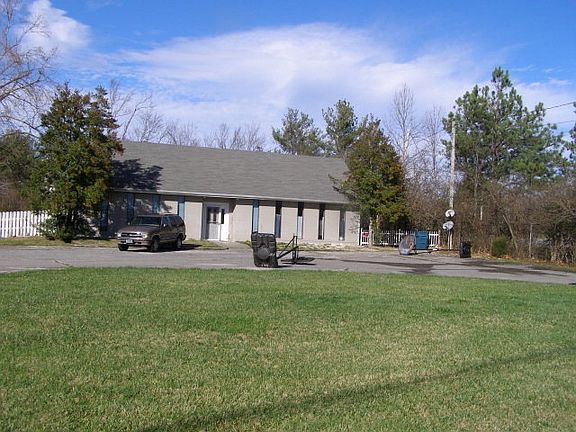 3rd image of 304 Miller Ave
