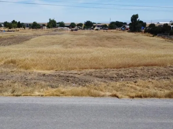 Bonadelle Ave, Madera, CA 93636