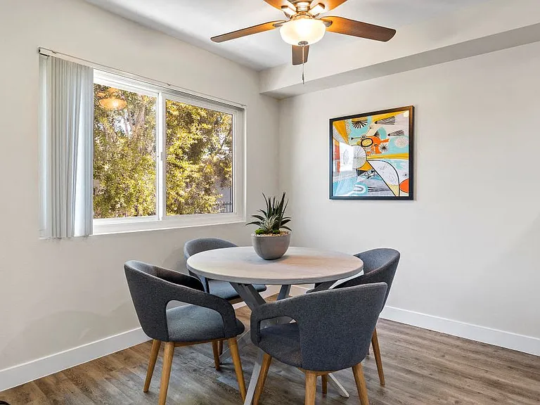 5633-45 N Topanga Canyon Blvd — Photo 5