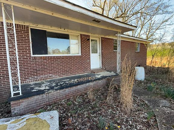 5th image of 1130 Margerum Rd