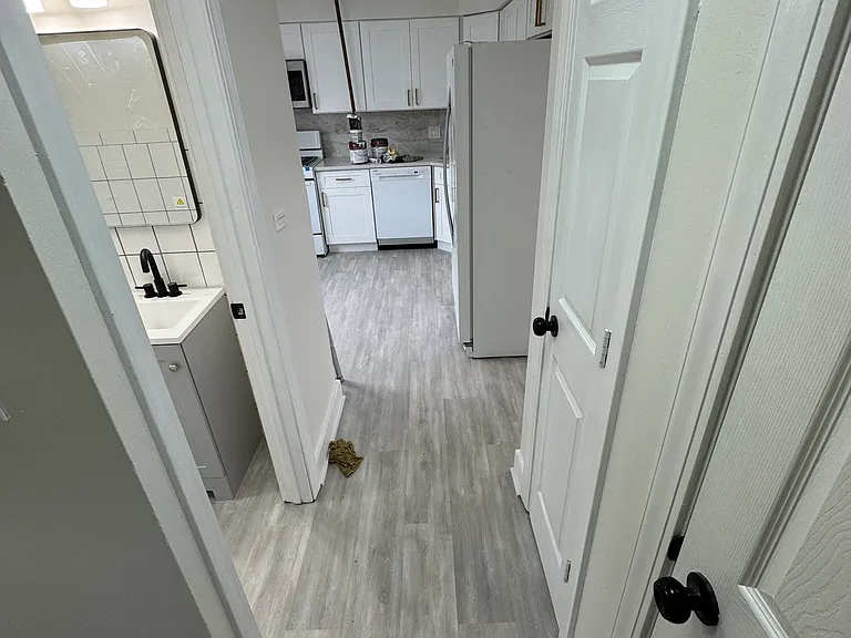 64 N Albert St — Photo 5