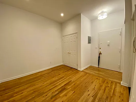 Rented by City Connections Realty | media 12