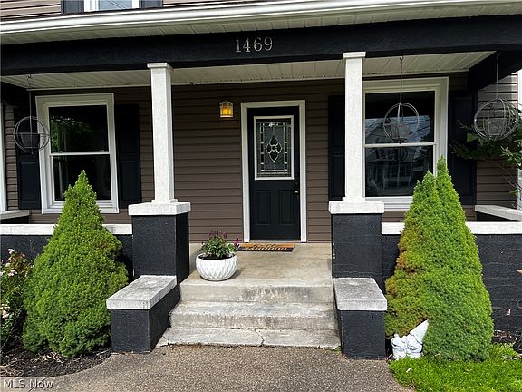 3rd image of 1469 Roanoke Ave