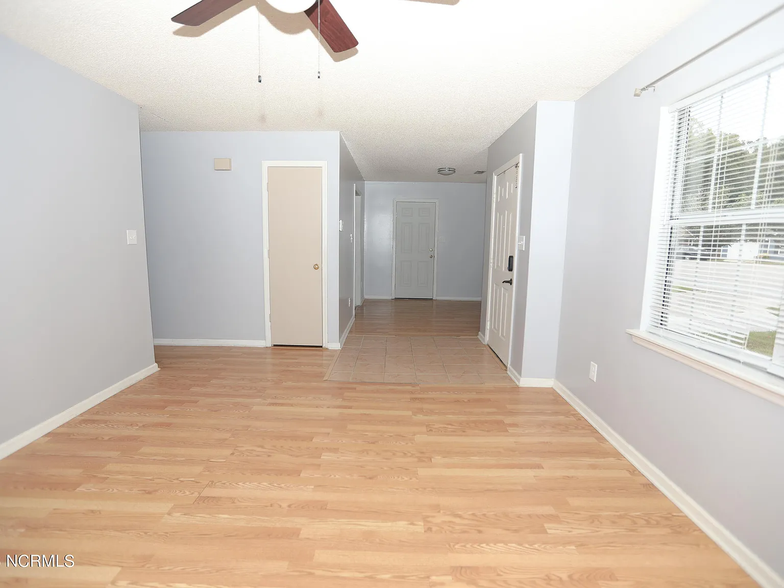 3 bed, 2.0 bath, 1168 sqft, $1,550 — Photo 3