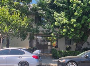 18601 Collins St APT D7, Tarzana, CA 91356
