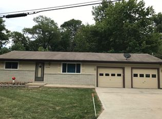 120 Red Bud Dr, Saint Charles, MO