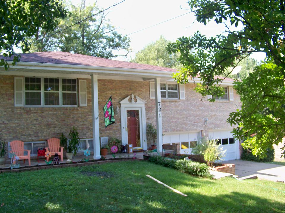 1st image of 721 Dean Dr
