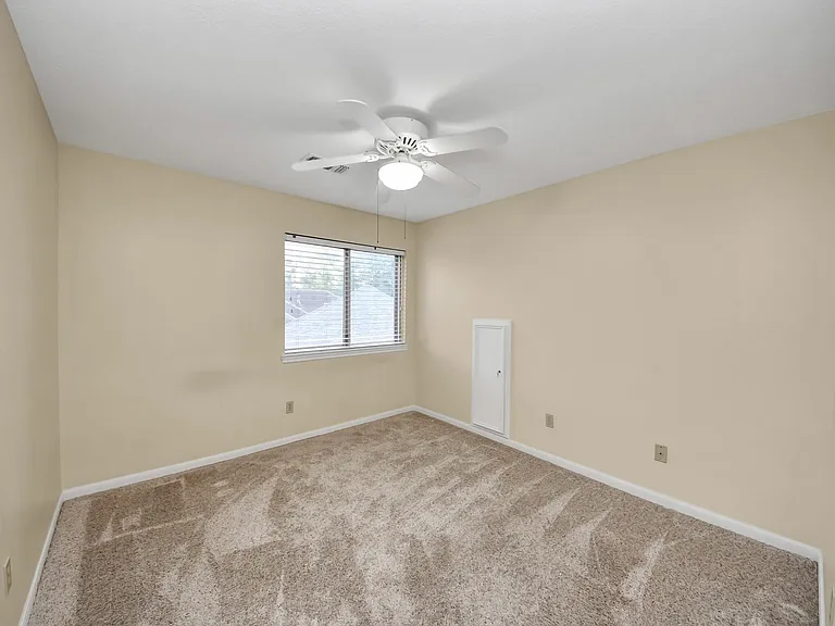 10503 Great Plains Ln — Photo 27