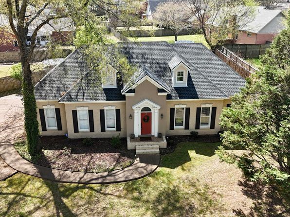 70 Paddock Pl, Jackson, TN 38305