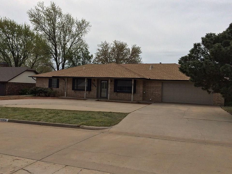 1st image of 1304 W Lynnwood Dr